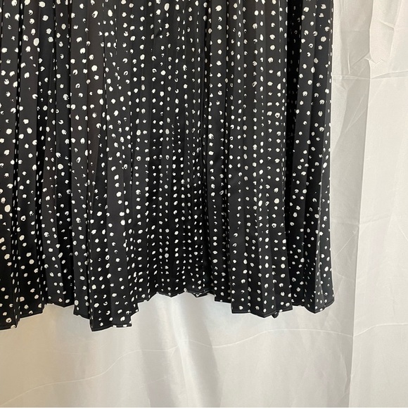 WORTHINGTON Women’s Black White Dot Silky Pleated Flowy Skirt Size Large - Picture 7 of 8